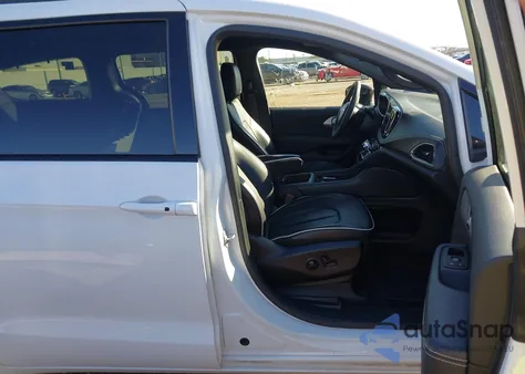 2025 Chrysler Pacifica Limited from USA, damaged, VIN 2C4RC1GG8SR561885